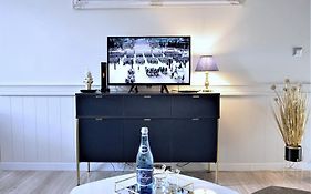 JAWORSKI APART'S - Apartament Premium 40m2 - SELF CHECK IN 24H -bezkontaktowo sam sie meldujesz i wymeldowujesz przez 24h - do Rynku 7min!